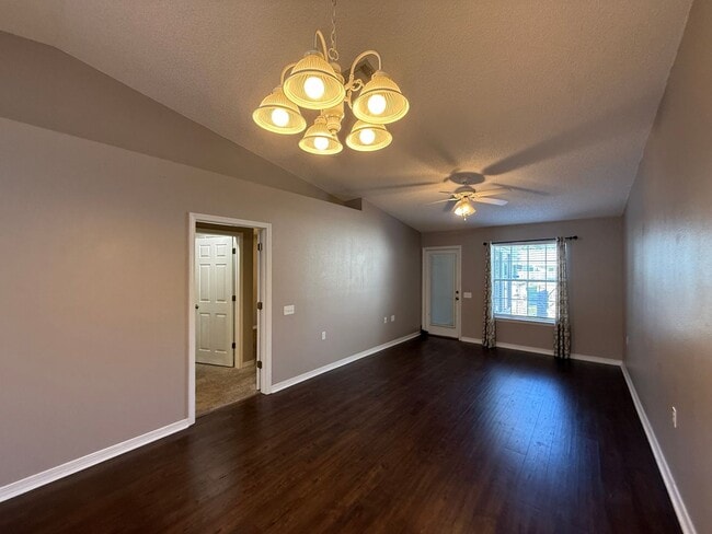 Photo - 2 bedroom 2 bath townhouse with community ...