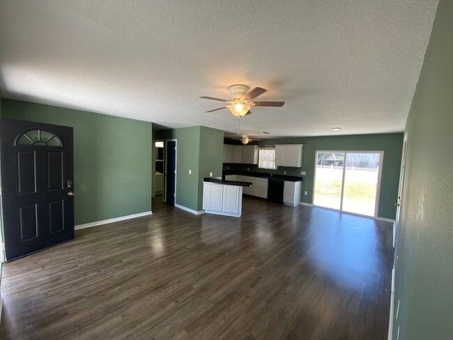 Photo - 12431 Wildrose Ave