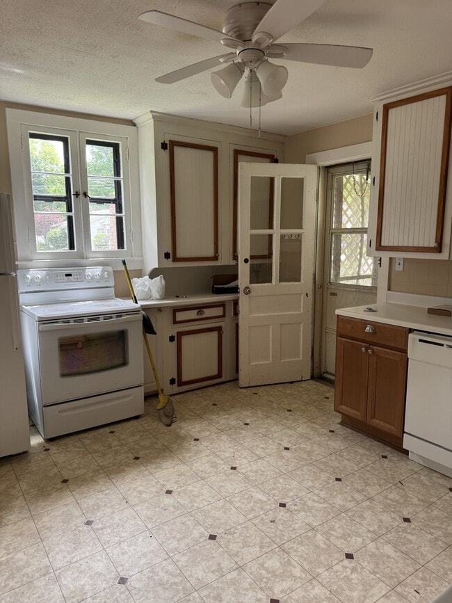Photo - 157 Grand St