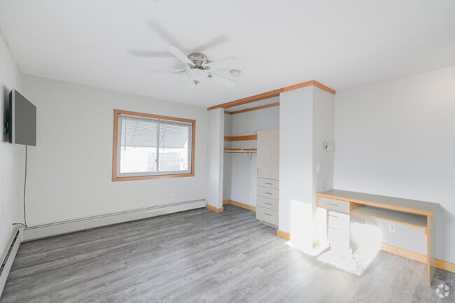 Studio, 1BA - 400SF - The Miro