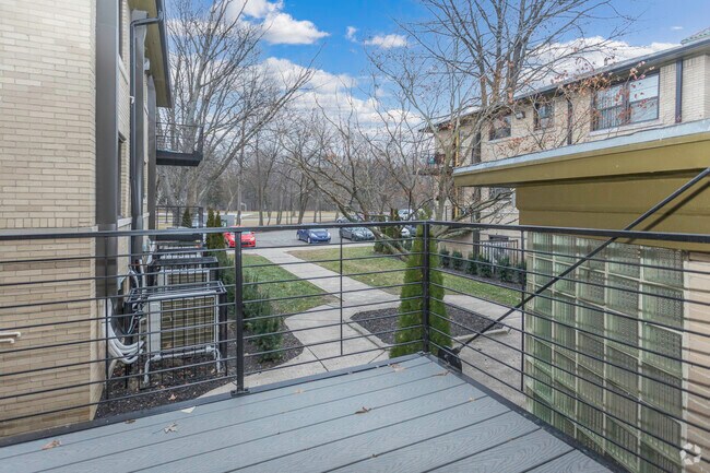 1HAB, 1BA - 900 ft²