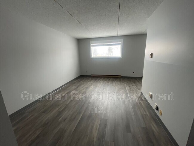 Photo - 525 Ford St N Unité Apt 4