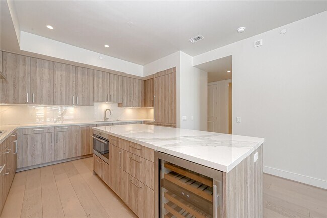 Photo - 2047 Westcreek Ln Ln Unit 801