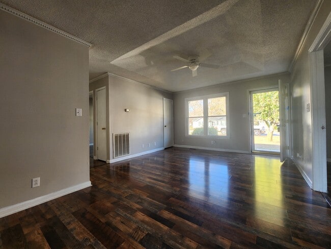 Photo - 738 Spees Dr