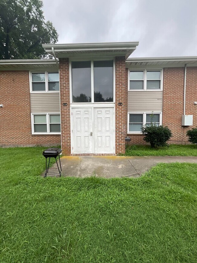 Photo - Quiet Two Bedroom Apartment off Rodman Ave Unit Apt B
