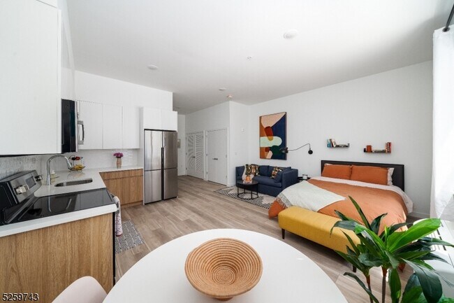 Building Photo - 44 Irvine Turner Blvd Unit 207-207 Rental