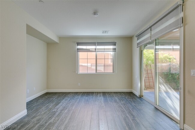 Photo - 2497 Birch Hollow St