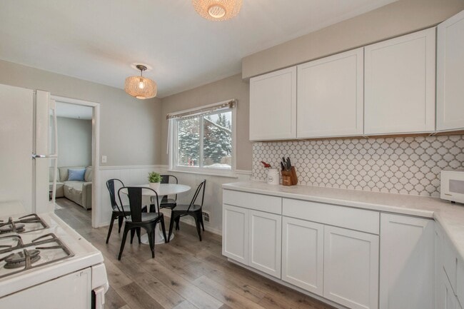 Photo - 1565 Spaulding Ave SE