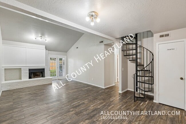 Building Photo - 709 Stonecroft Cir