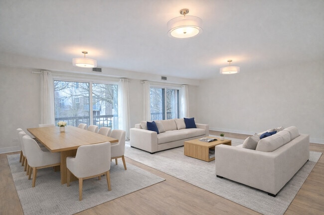 Photo - 2740 W Farragut Ave Unidad 1