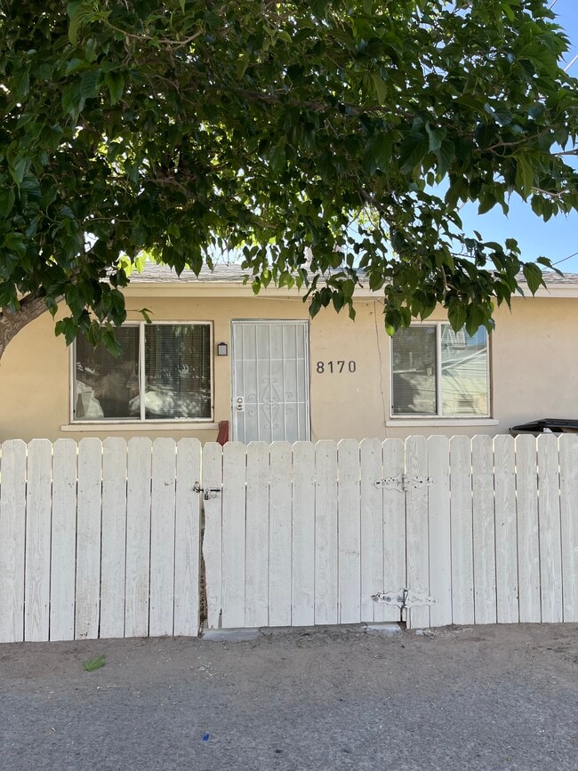 Building Photo - 8170 Valley View Dr Rental