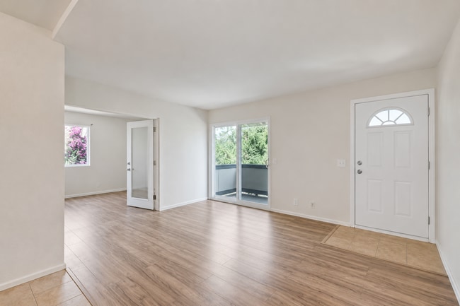 Building Photo - 868 E Alvarado St Unit 44