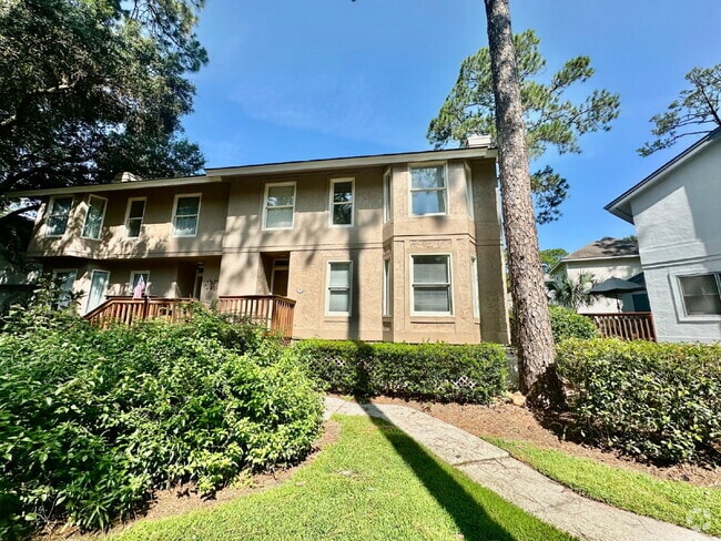 Building Photo - Convenient to Hilton Head, Two Bedroom Tow... Rental