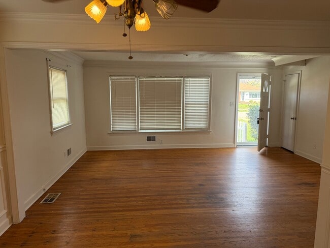 Photo - 1632 Stafford Ave