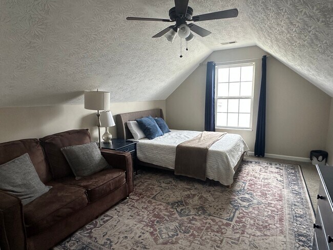 Photo - 207 Vineyard Rd