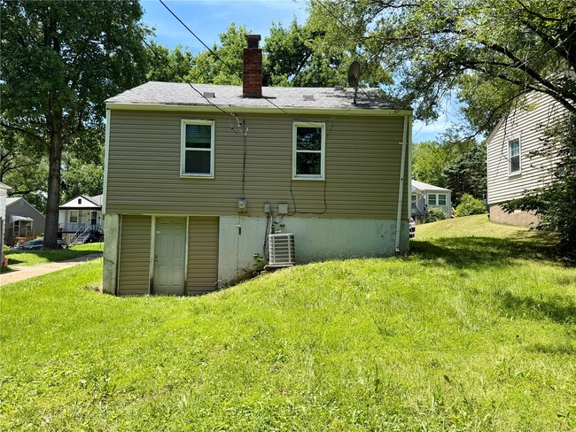 Photo - 7121 Lamont Dr