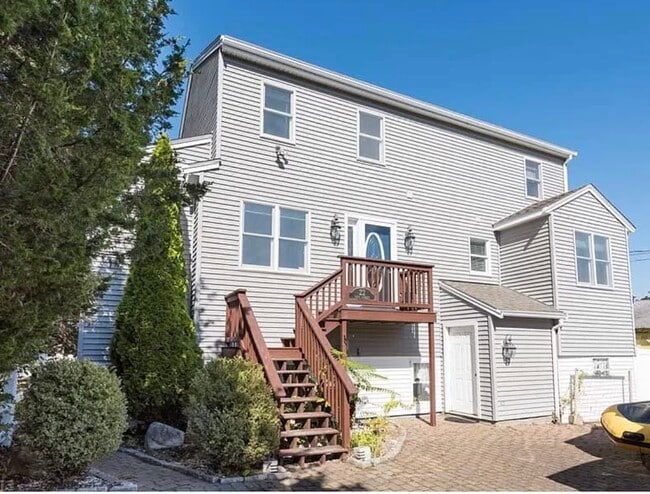 Photo - 22 Cove St