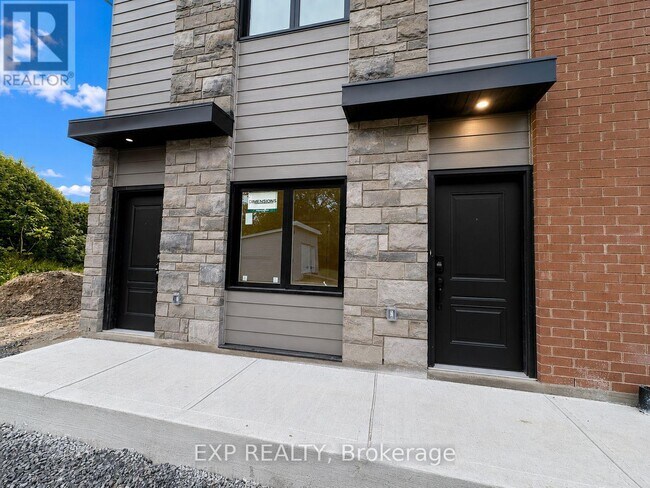 Photo - 1089 Notre-Dame St