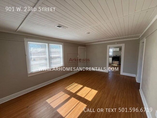 Photo - 901 W 23rd St