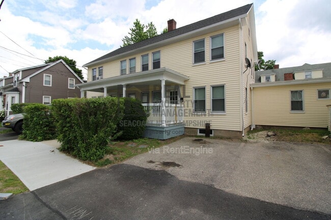 Building Photo - 23 Grove St Unit B