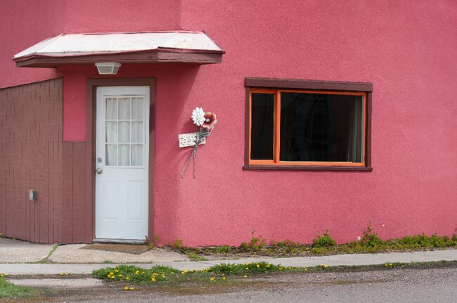 Photo - 339 5th St W Unidad A