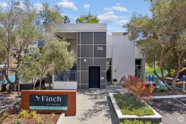 Leasing Entrance