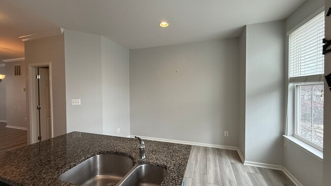 Photo - River Oaks Townhouse