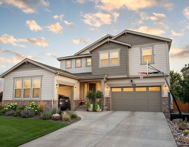 Building Photo - 821 Wildrose Pl