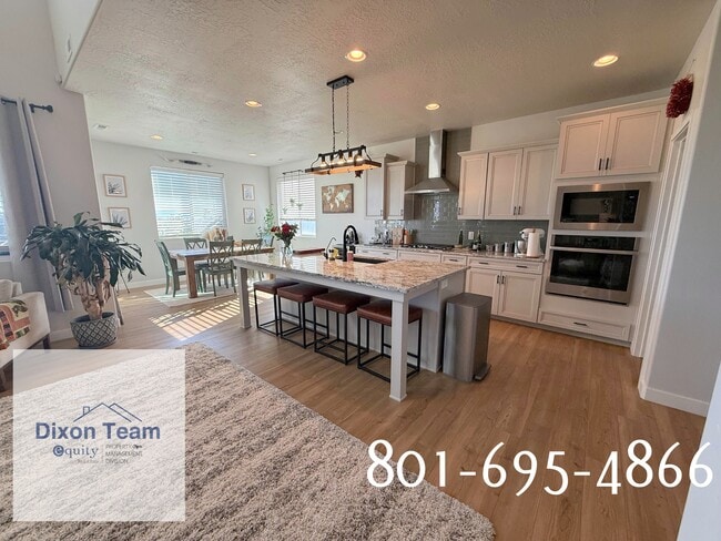 Photo - 2241 W Parkview Dr