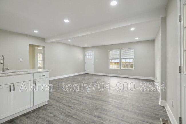 Photo - 1219 Skyview Rd
