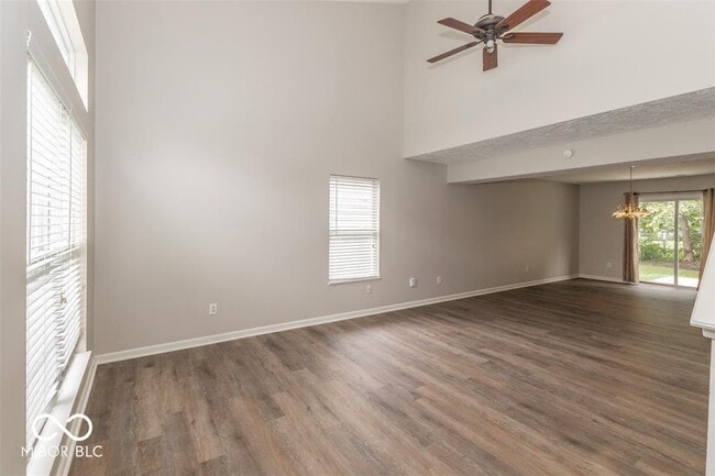 Photo - 10686 Trailwood Dr