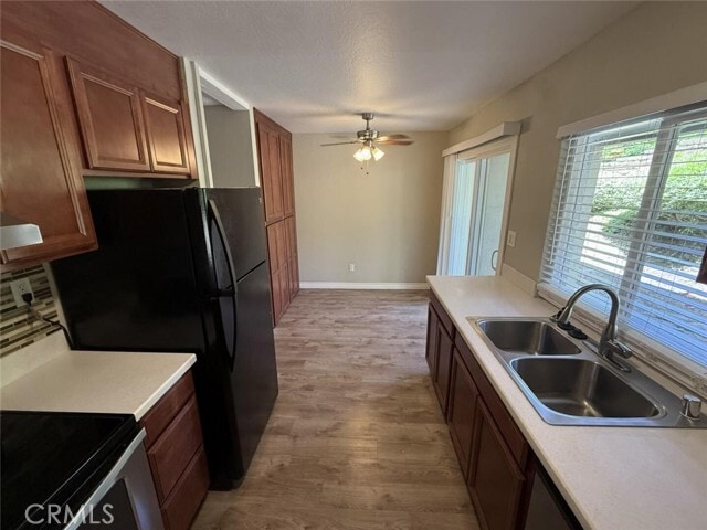 Photo - 23732 Hillhurst Dr Unidad 73