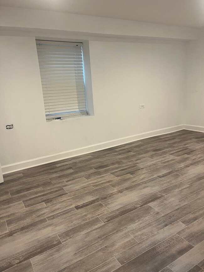 Photo - 3129 N St Louis Ave Unit G