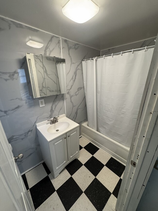 Photo - 428 W Bancroft St Unit 4