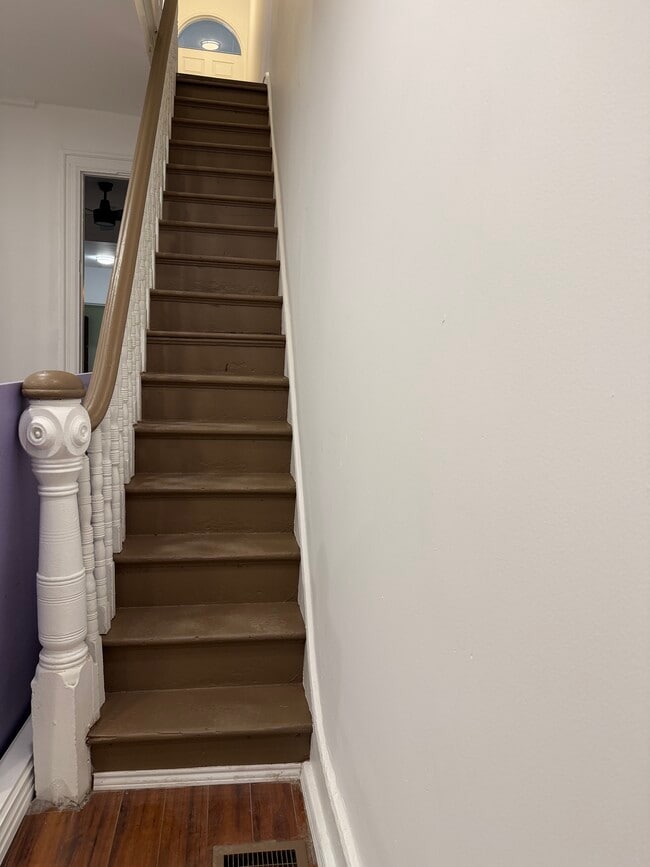 Stairs - 1641 Edgley St