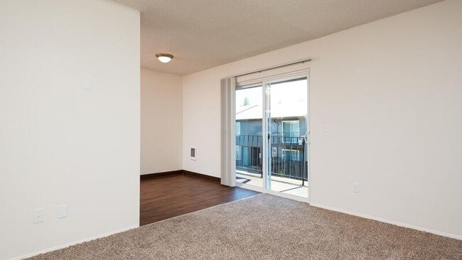 Photo - Douglas Square