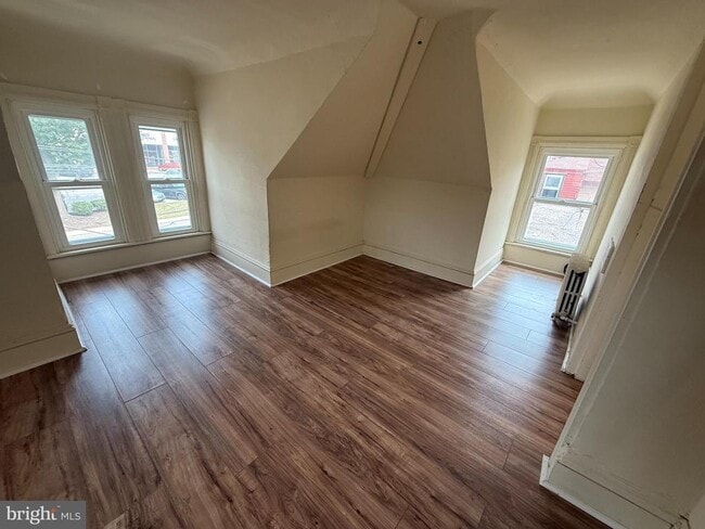 Building Photo - 388 W Lancaster Ave Rental