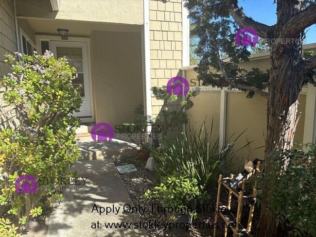 Photo - 1412 Kinross Ct