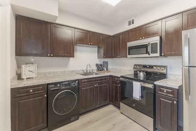 Photo - 121 Danube Ave