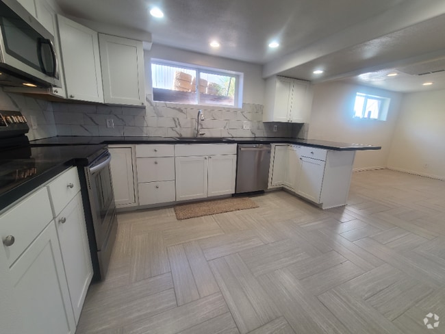 Building Photo - 245 N 600 E Unit B Rental