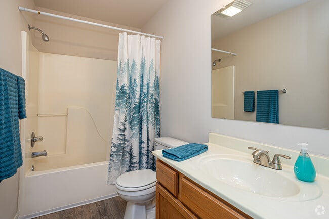 2BR, 1.5BA Townhouse - 1,000SF