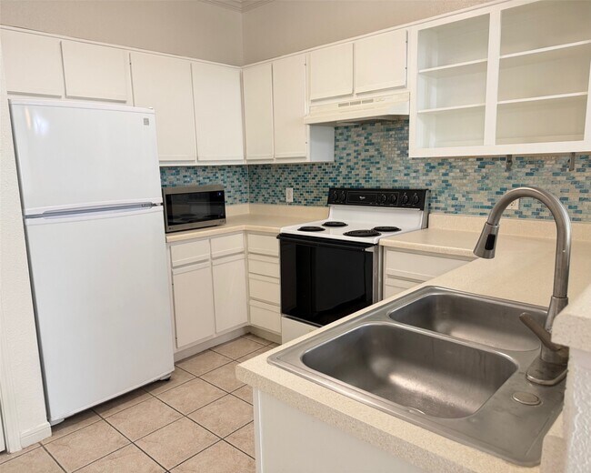 Photo - 1330 Old Spanish Trl Unidad 8109