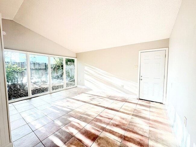 Photo - 403 Fox Run Ave Unit 1