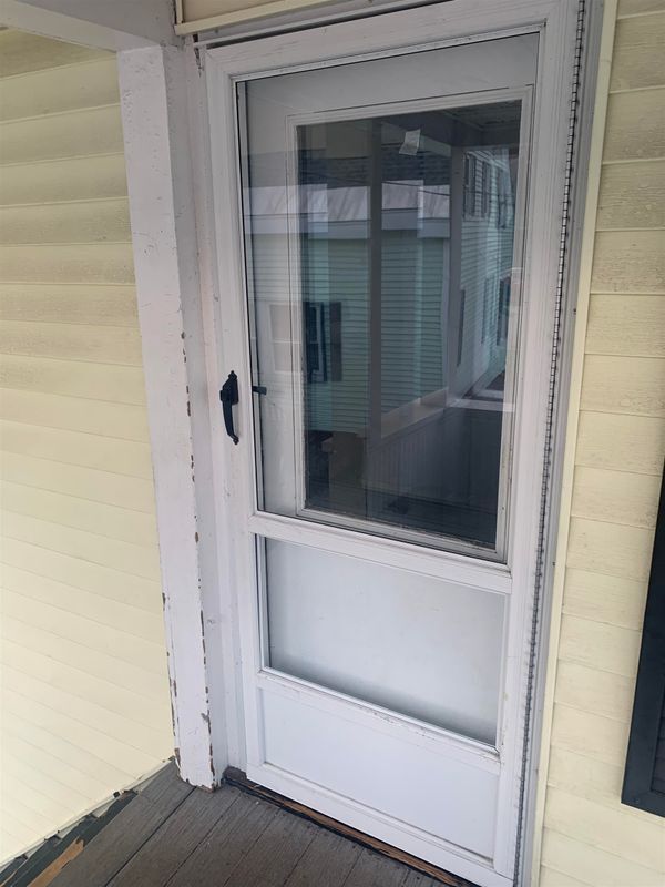 Building Photo - 22 Spring