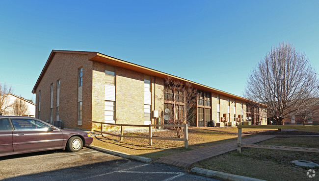 Photo - Villager Apartments