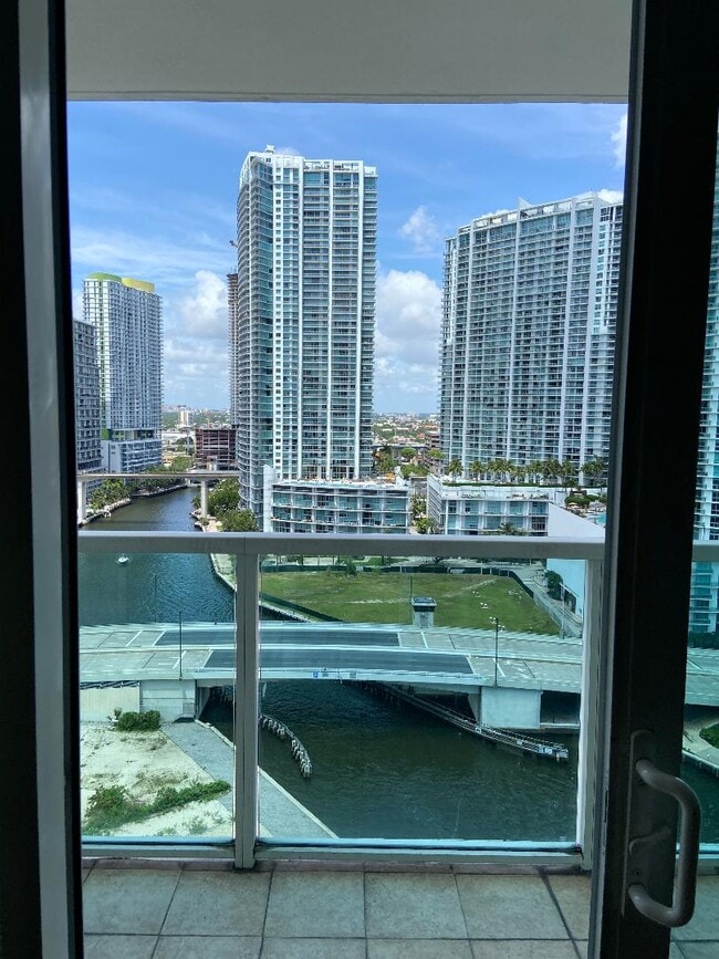 Photo - 31 SE 5th St Unit 31 SE 5 St Miami, Fl 33131