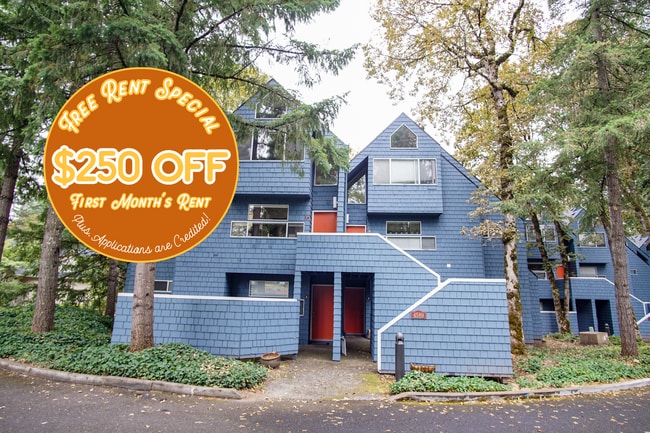 Building Photo - *Rent Special* Fantastic Lake Oswego 1Bdr w/Fireplace, Dishwasher, W/D & Patio! Unit 4685-A