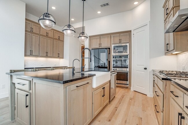 Photo - 4211 Mill Pond Dr