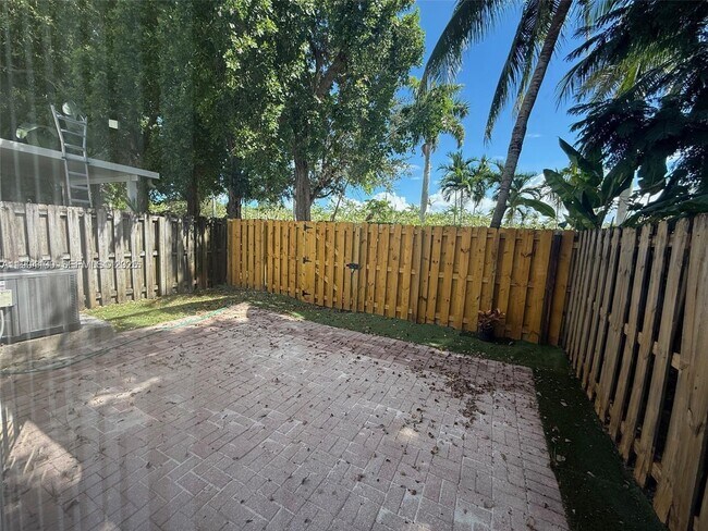 Photo - 1018 NE 42nd Ave