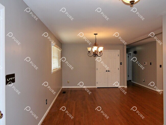 Photo - 1717 Haynes Ave NE